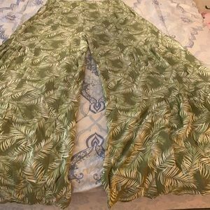 Leaf Print Wide-Leg Pants